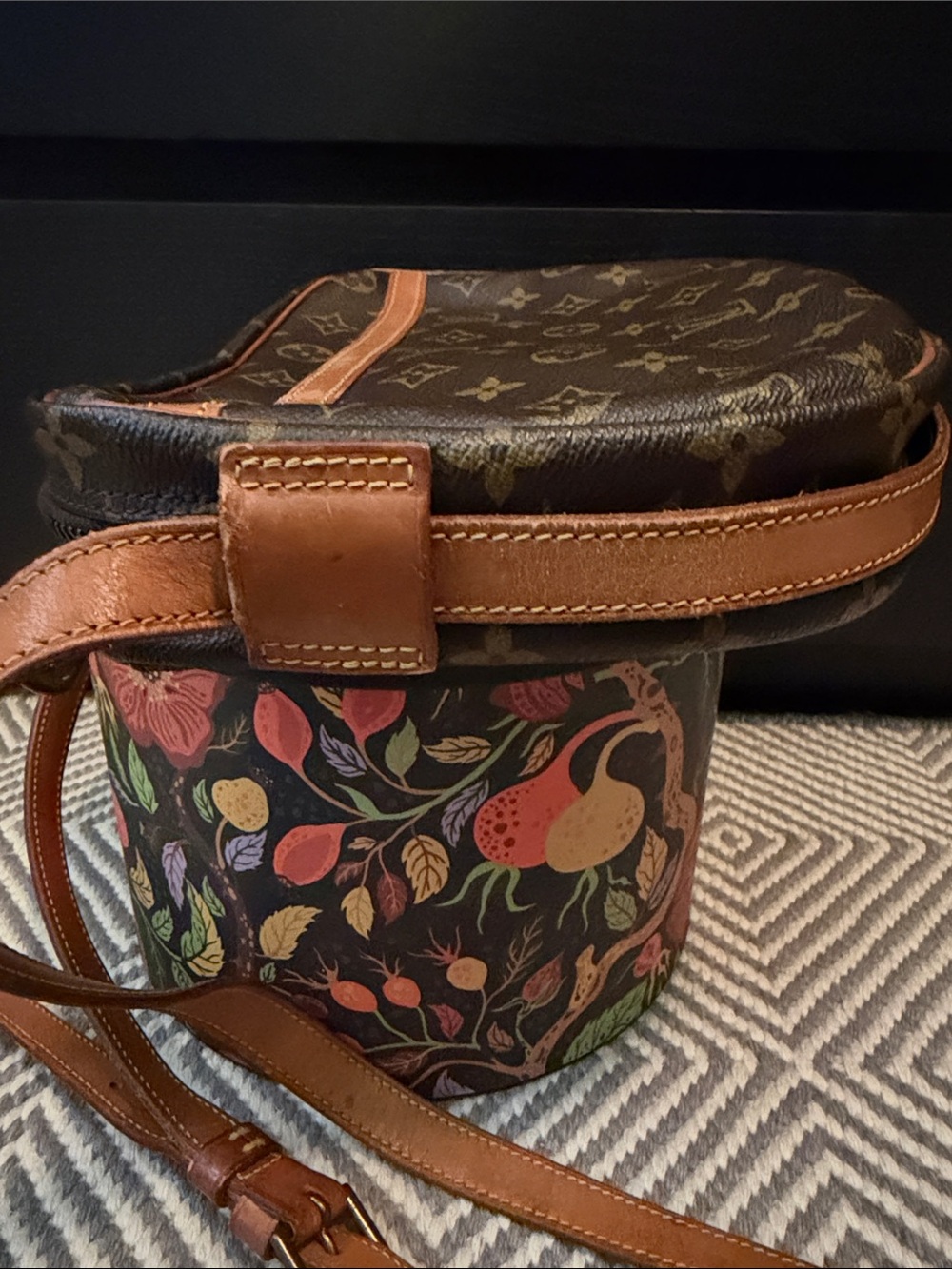 Louis Vuitton Monogram Crossbody Bag - Brown/Tan - Picture 6 of 13